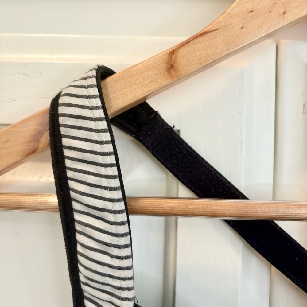 Lululemon Ta Ta Tamer II Hyper Stripe Angel Wing / Black 34C - Picture 4 of 12